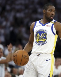 伟德平台-美记：夏联期间库明加会与各队会面 目前仍朝着回归勇士方向发展