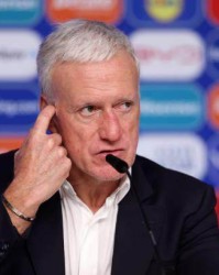 伟德平台-德尚：格子的表现比上一场好，最重要能创造出机会