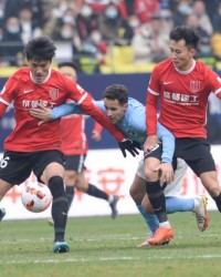 伟德官方网站-【中超】周定洋梅开二度朱挺染红 成都3比0大连人