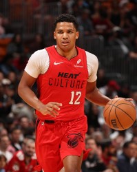 伟德Bevictor登录入口-🚨两年2次赛季报销！热火签回德鲁-史密斯 合同三年价值790万